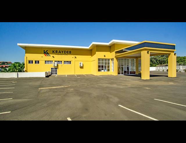 2,200M² BUILDING FOR SALE IN EVEREST HEIGHTS